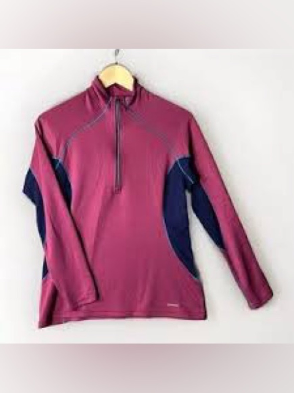 Patagonia
Capilene 3 Midweight Zip-Neck Top 🍄